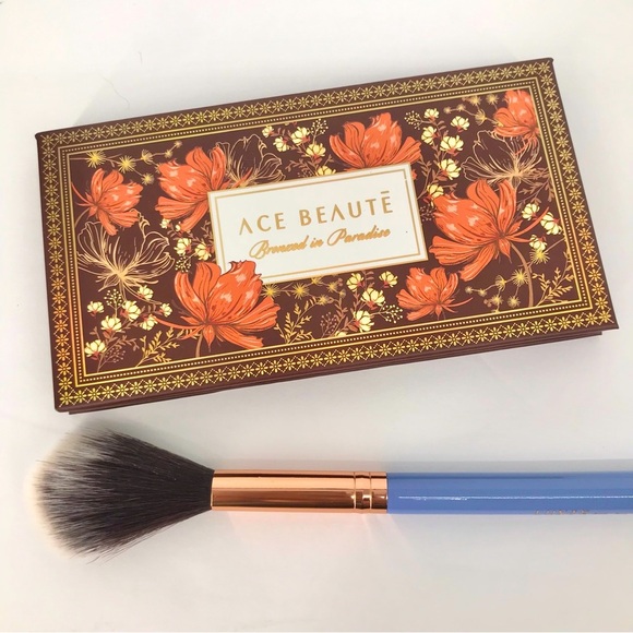 Luxie Pro Face Brush & Ace Beauté Bronzer Palette - Picture 1 of 8